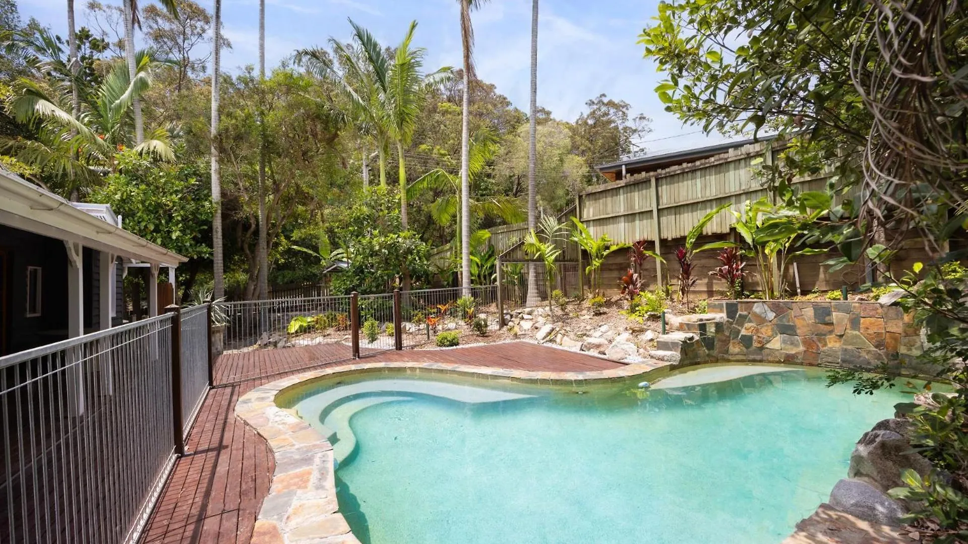 Pacific Terrace Beach House Coolum Beach Avustralya